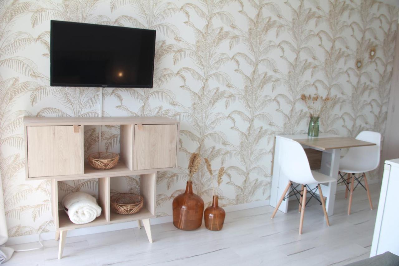 Les Palmiers - Appartement Avec Piscine Proche Plages - Wifi Et Clim Antibes Esterno foto