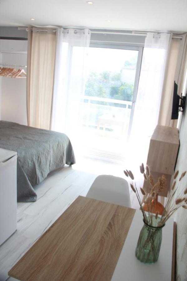 Les Palmiers - Appartement Avec Piscine Proche Plages - Wifi Et Clim Antibes Esterno foto